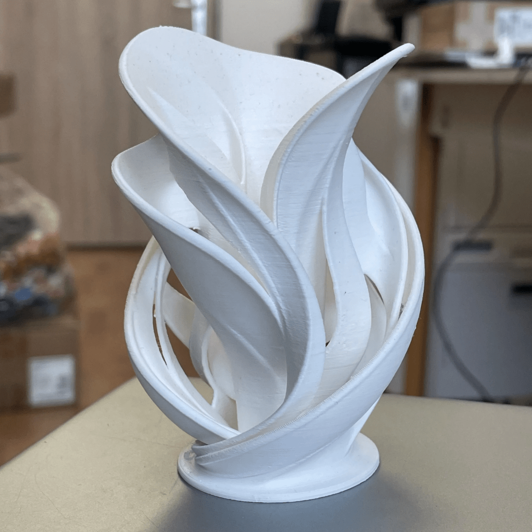 1pc Modern Abstract Twisted White Porcelain Vase, Hollow Wave Sculpture Decorative Vase, Artistic Style Table Centerpiece, Suitable for Home Living Room, Hotel And Office As Decorative Gift