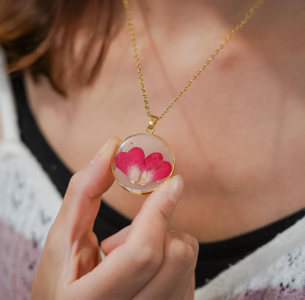 The Birth Flower Necklace