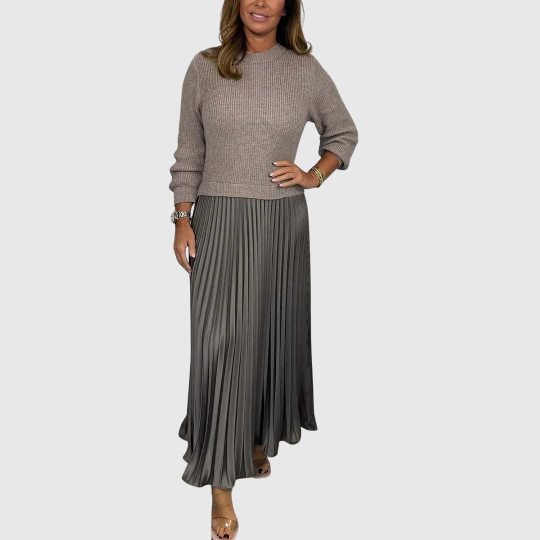 ALARICE | MAXI DRESS WITH JUMPER & PLEATED SKIRT