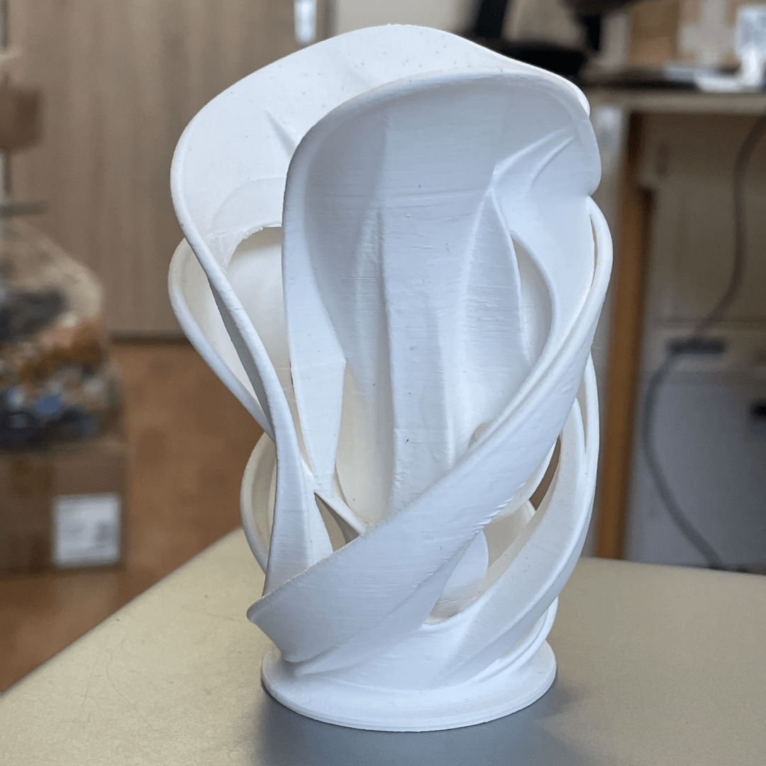 1pc Modern Abstract Twisted White Porcelain Vase, Hollow Wave Sculpture Decorative Vase, Artistic Style Table Centerpiece, Suitable for Home Living Room, Hotel And Office As Decorative Gift