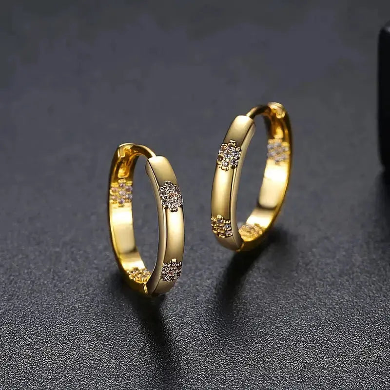 The Golden Flower Motif Earrings