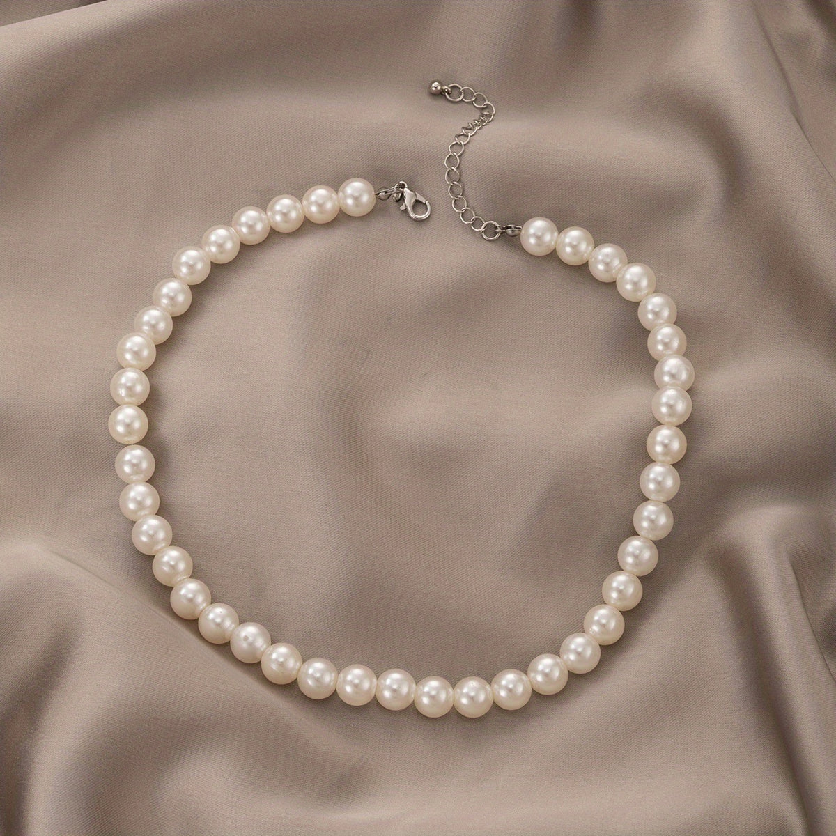 The Classic Pearl Necklace