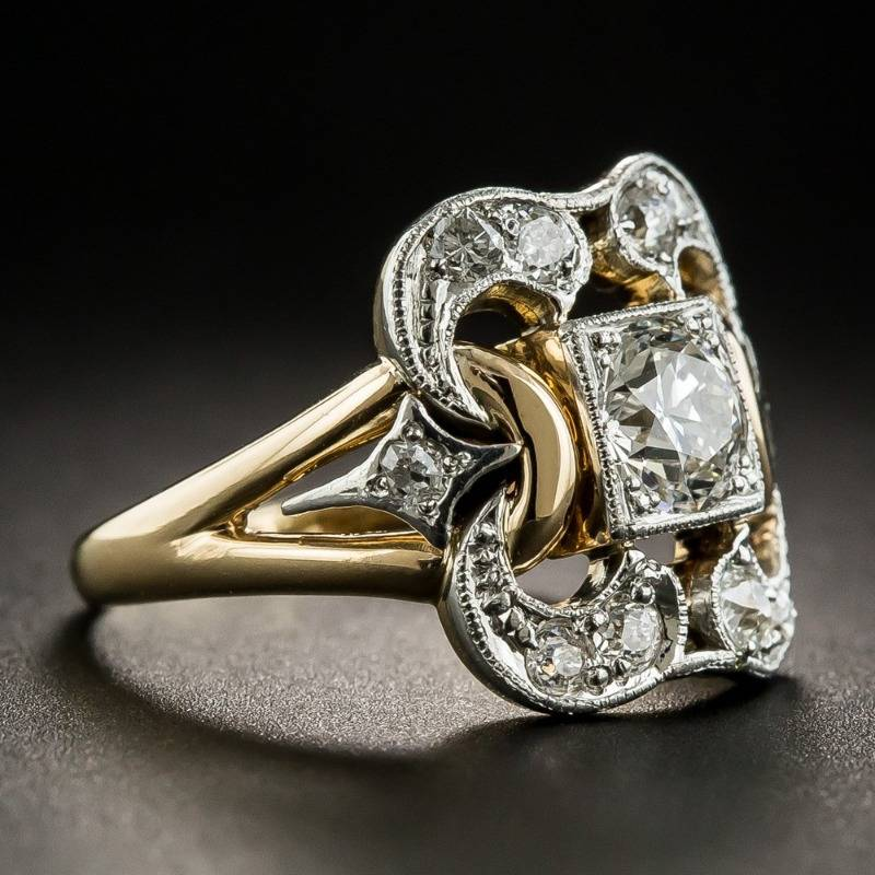 The Golden Zirconia Ring